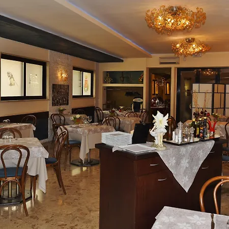 Al Castello Hotel 3*
