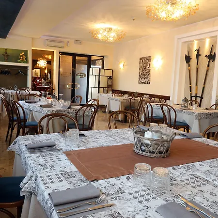 Al Castello Hotel 3*