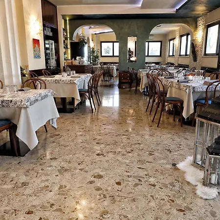 Al Castello Hotel Pomezia