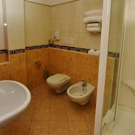 Al Castello Hotell 3*