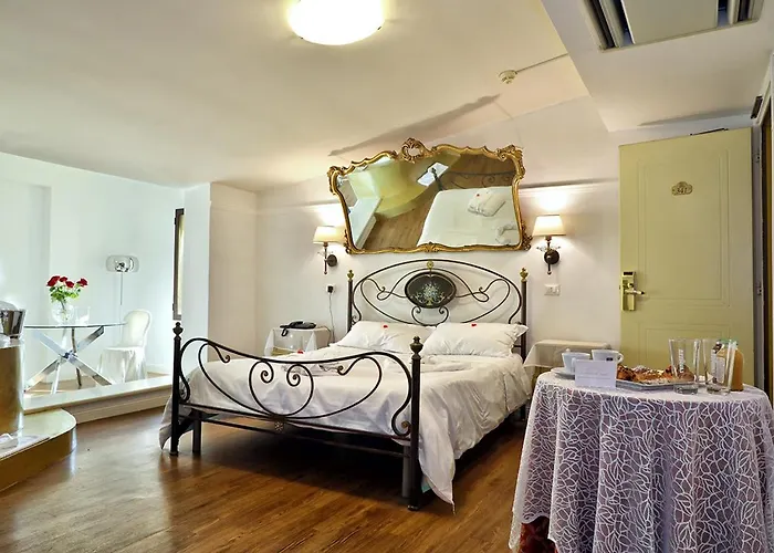 فندق Al Castello بوميتْسْيا